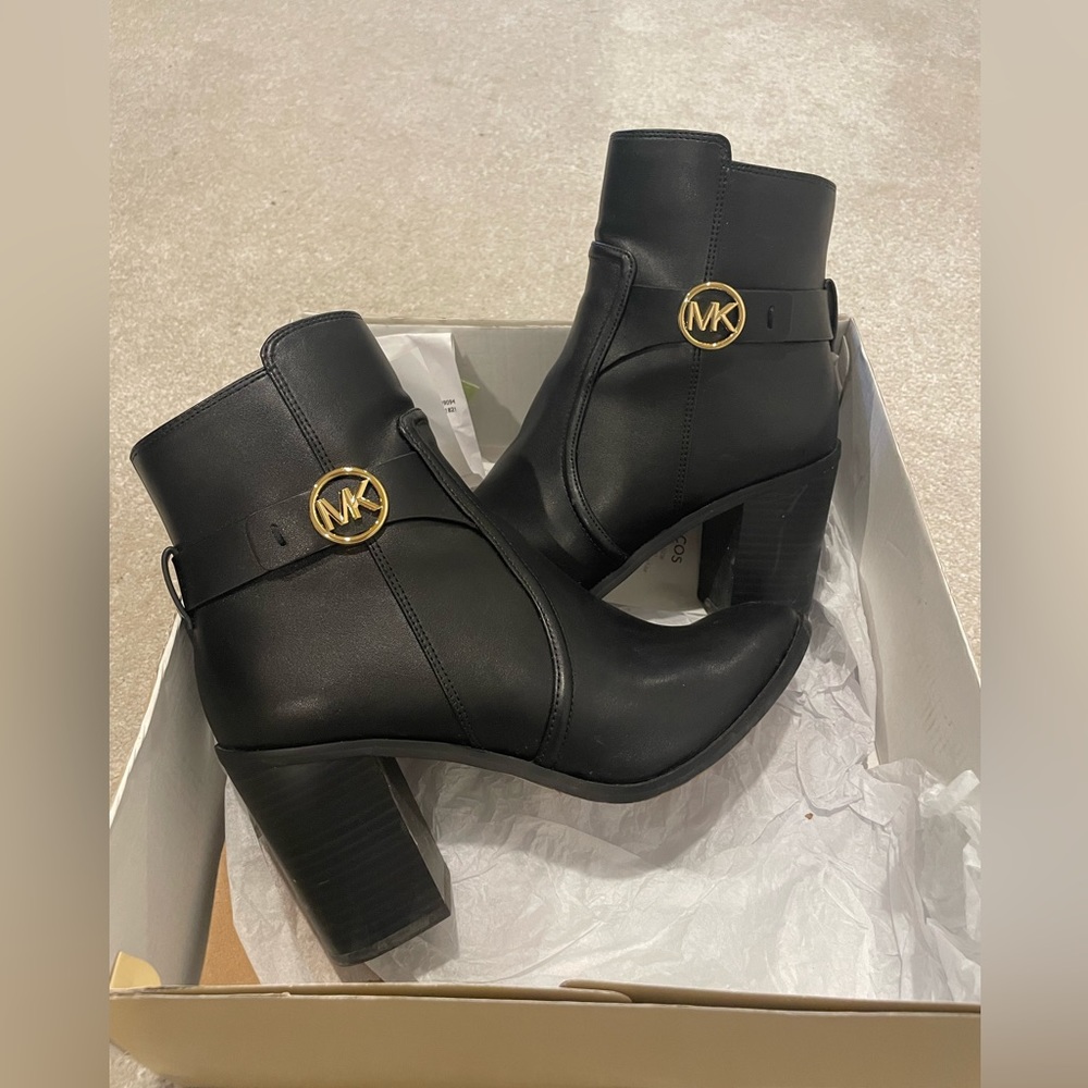 Michael Kors Leather boots